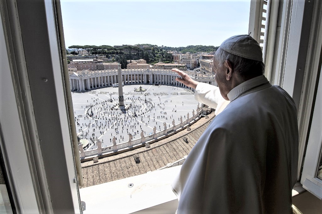 FILES-VATICAN-HEALTH-VIRUS-RELIGION-POPE-ECONOMY