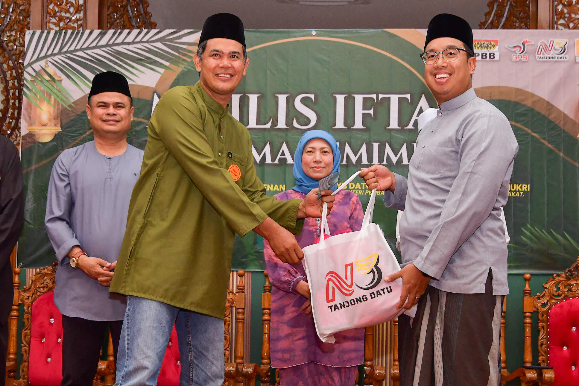 Early Raya Joy For 50 Needy Individuals Sarawak Tribune